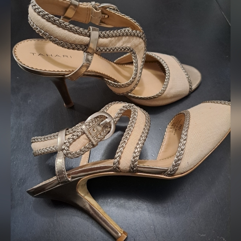 Tahari Lima Sling Back Heeled Sandals Size 10M